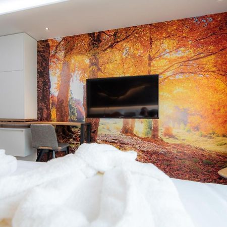 L'Ardenne Autrement Bed & Breakfast ลา-โรช-ออง-อาร์เดน ภายนอก รูปภาพ
