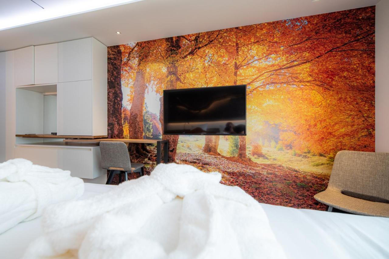 L'Ardenne Autrement Bed & Breakfast ลา-โรช-ออง-อาร์เดน ภายนอก รูปภาพ