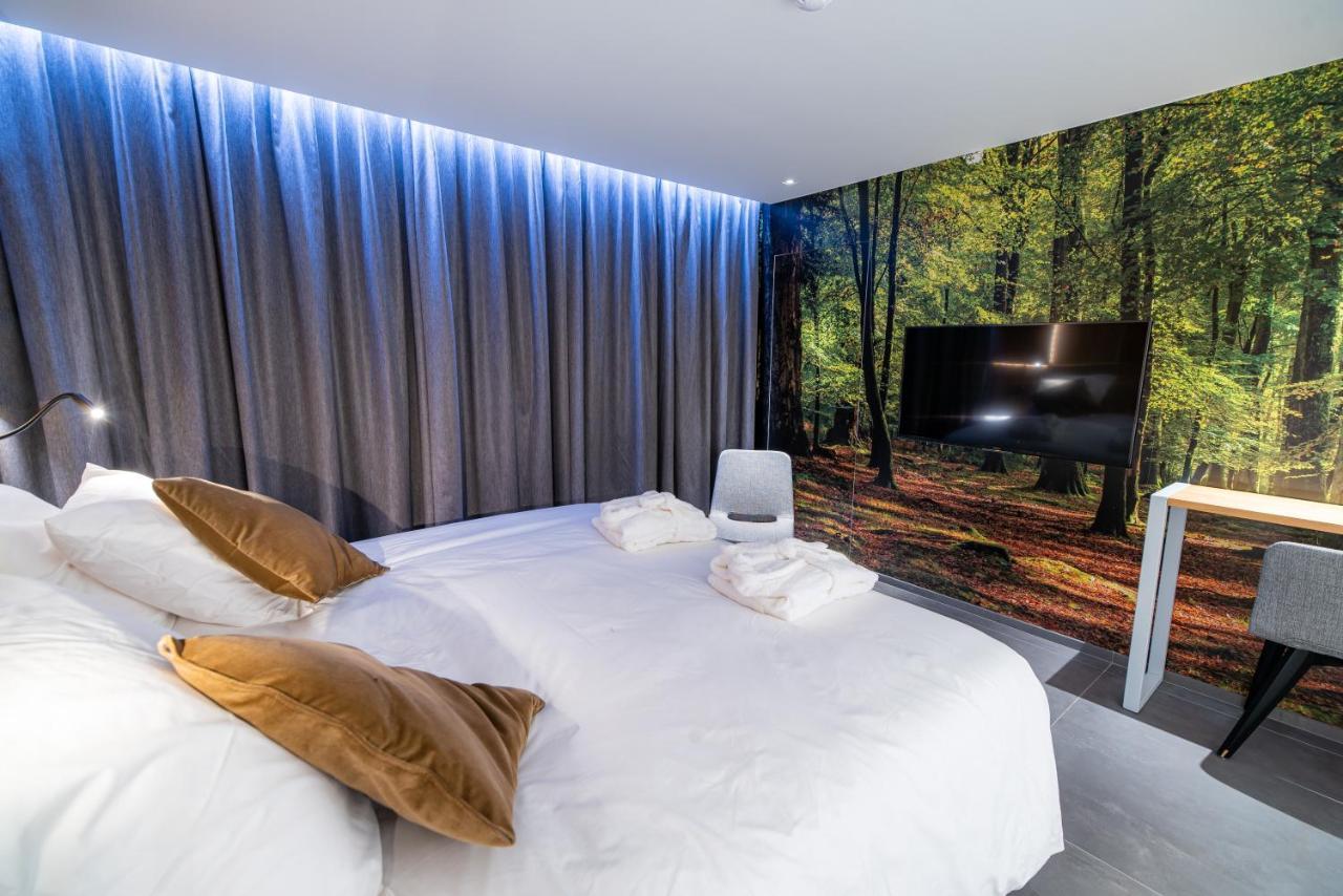 L'Ardenne Autrement Bed & Breakfast ลา-โรช-ออง-อาร์เดน ภายนอก รูปภาพ