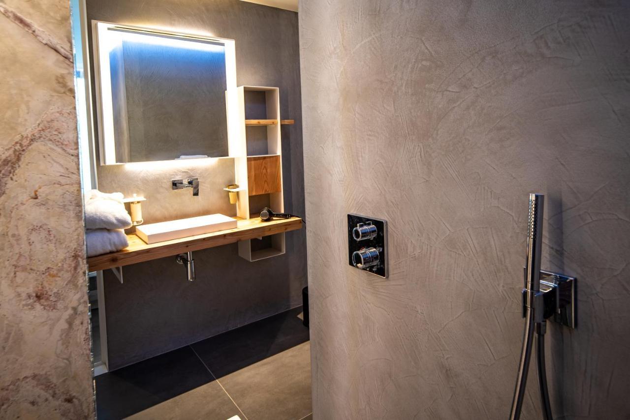 L'Ardenne Autrement Bed & Breakfast ลา-โรช-ออง-อาร์เดน ภายนอก รูปภาพ